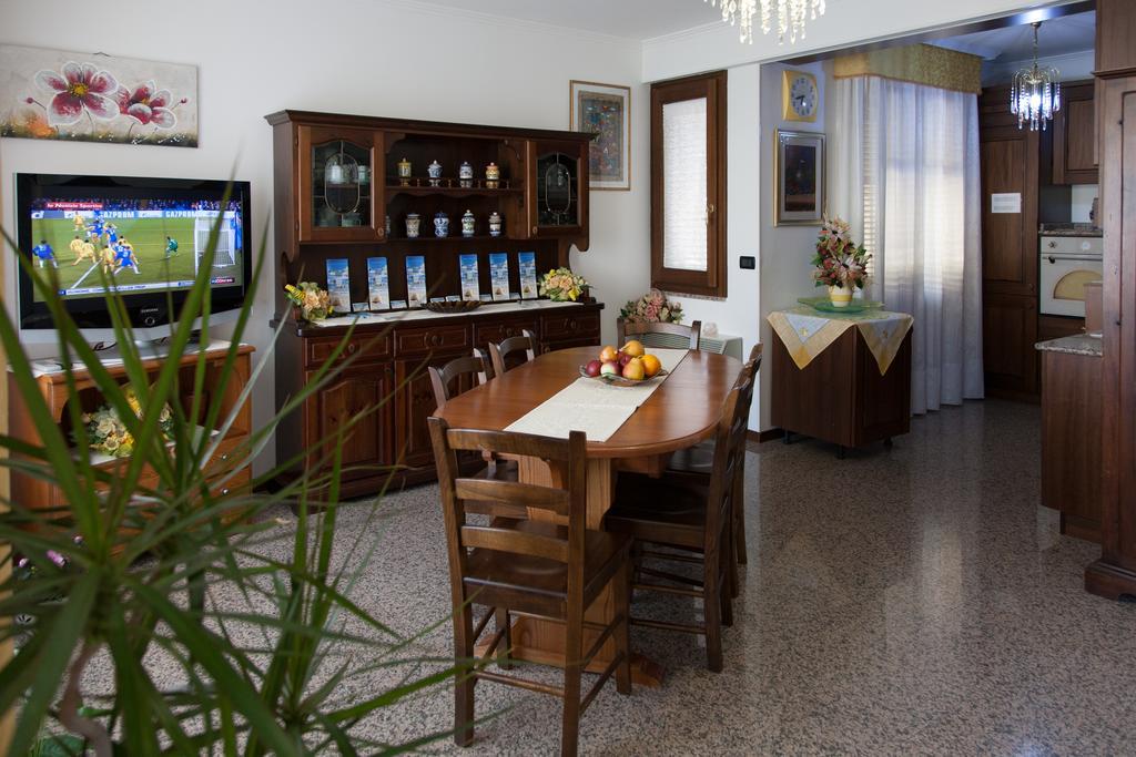 Affittacamere Acquamarina Oristano Exterior photo